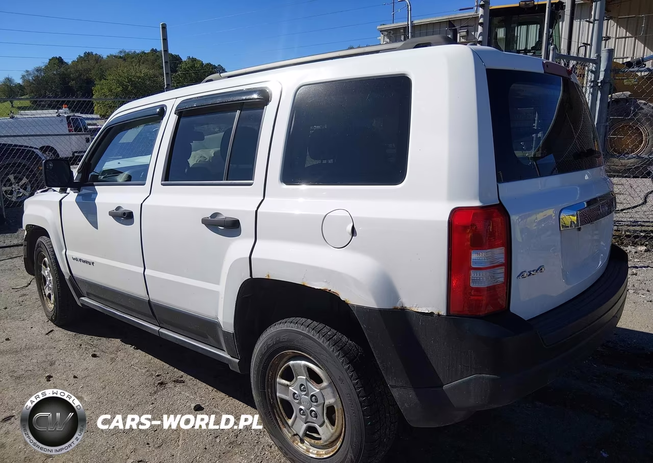 2016 Jeep Patriot Sport VIN:1C4NJRBB2GD690410 - 3