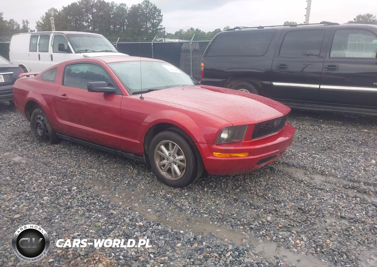 2007 Ford Mustang V6 Deluxe-V6 Premium – zdjęcie 1 z 11