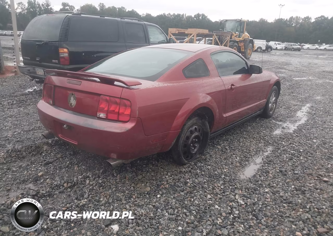 2007 Ford Mustang V6 Deluxe-V6 Premium VIN:1ZVFT80N375269518 - 4