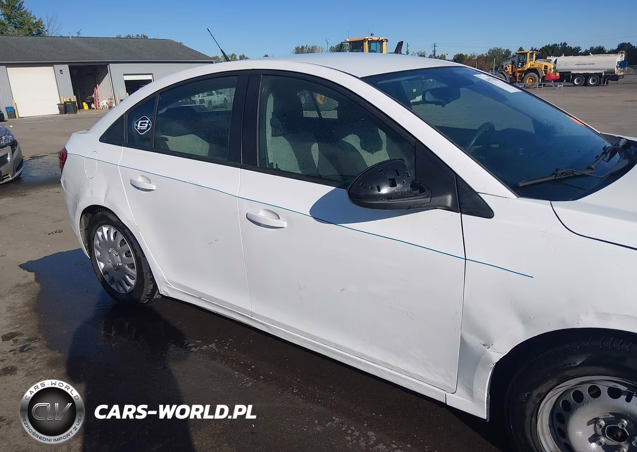 2013 Chevrolet Cruze Ls Auto VIN:1G1PA5SHXD7308939 - 13