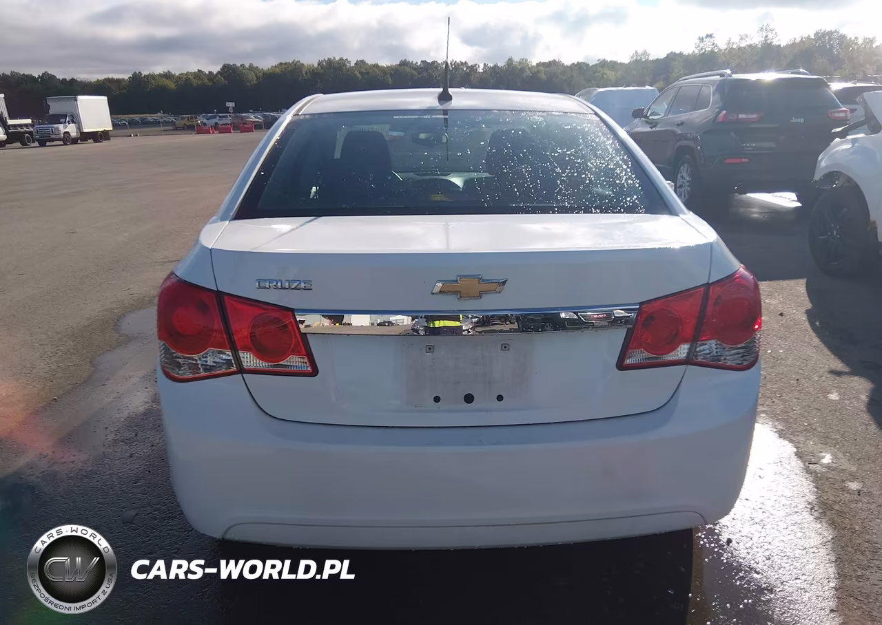 2013 Chevrolet Cruze Ls Auto VIN:1G1PA5SHXD7308939 - 16