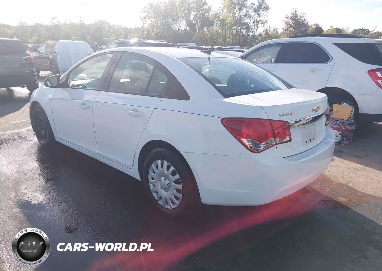 2013 Chevrolet Cruze Ls Auto VIN:1G1PA5SHXD7308939 - 3