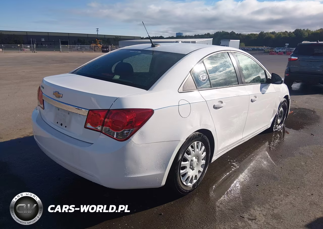 2013 Chevrolet Cruze Ls Auto VIN:1G1PA5SHXD7308939 - 4