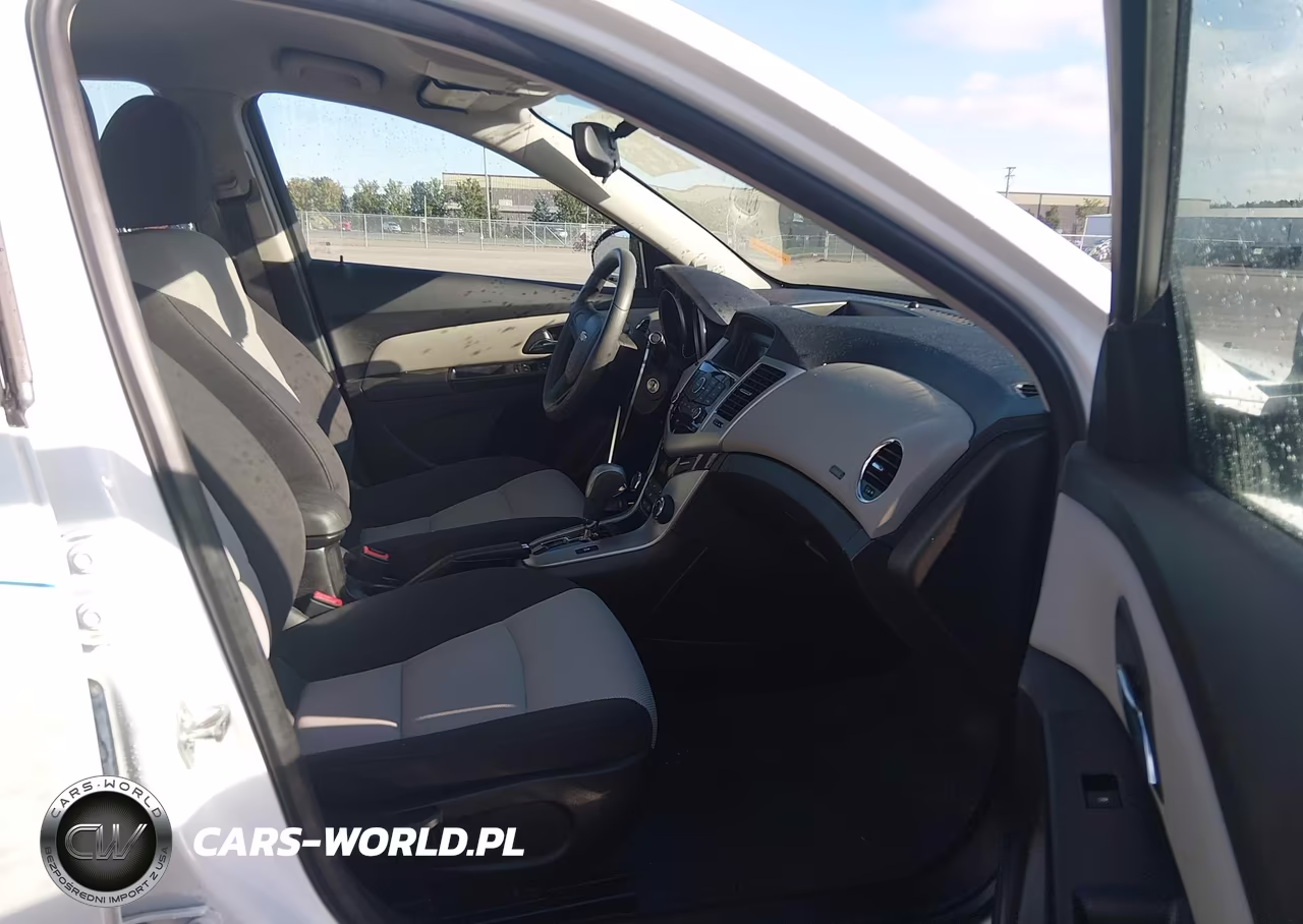 2013 Chevrolet Cruze Ls Auto VIN:1G1PA5SHXD7308939 - 5
