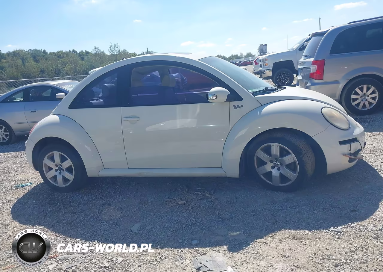 2008 Volkswagen New Beetle Coupe Black Tie Edition-Triple White VIN:3VWFW31C98M521047 - 13