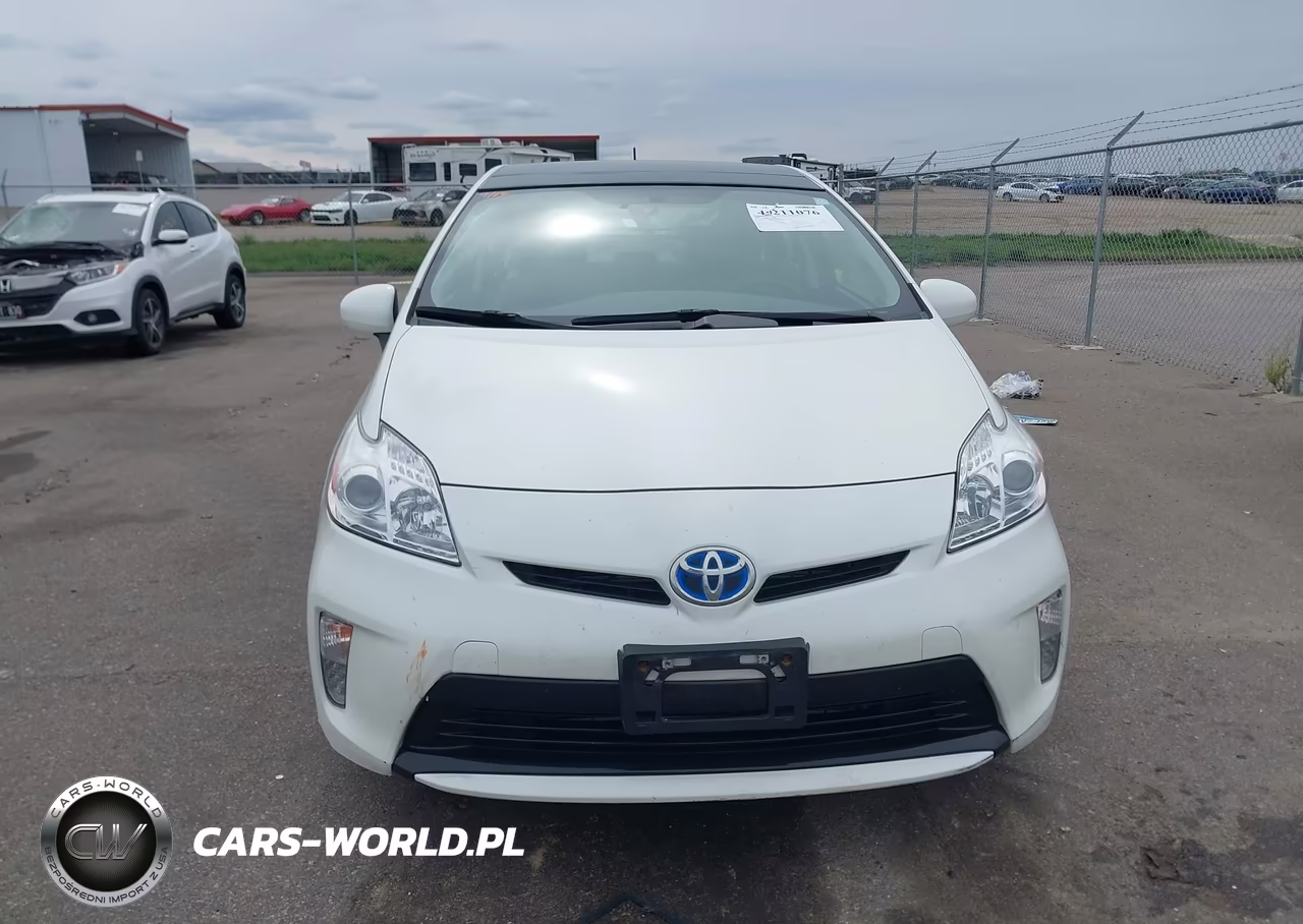 2014 Toyota Prius Three VIN:JTDKN3DU8E1755553 - 13