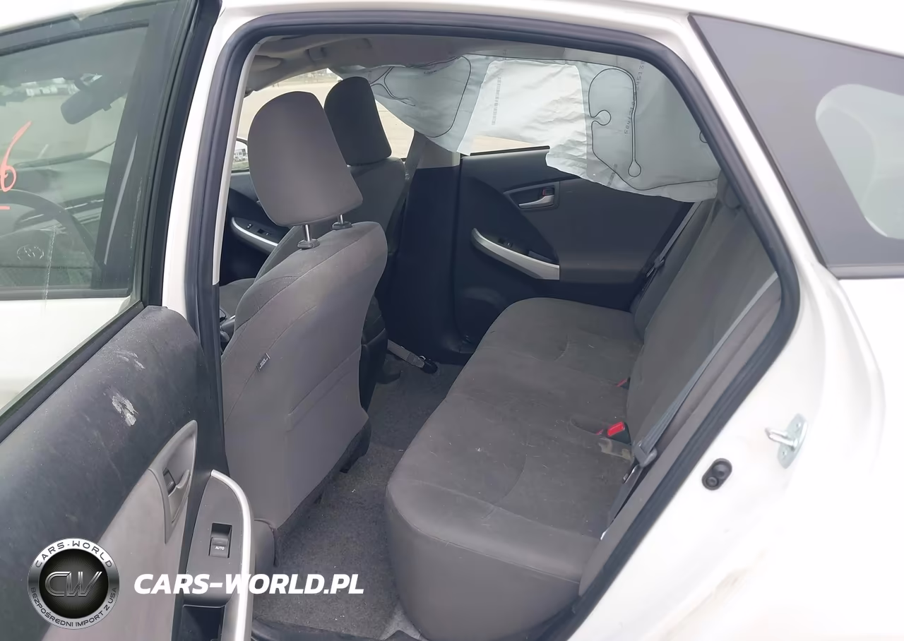2014 Toyota Prius Three VIN:JTDKN3DU8E1755553 - 8