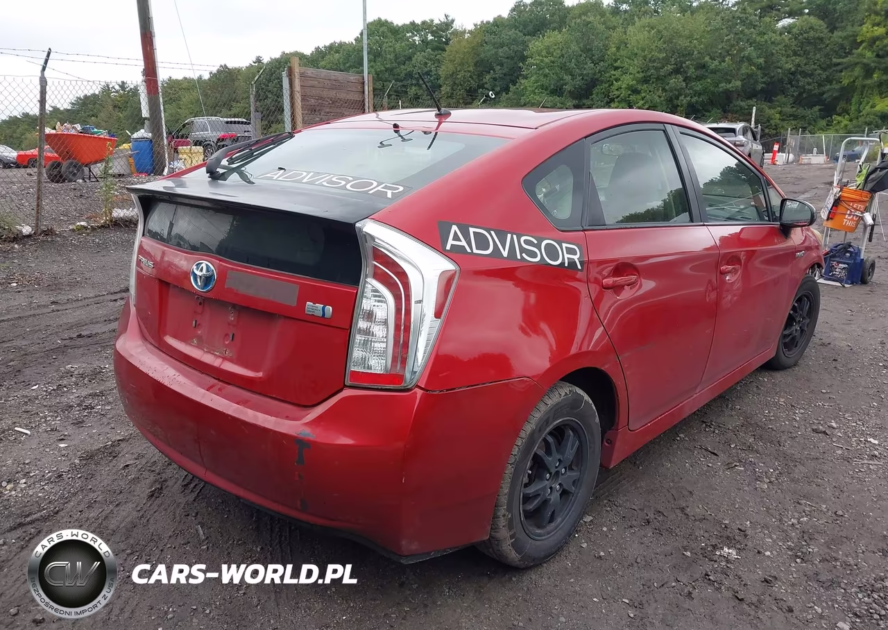 2014 Toyota Prius Two VIN:JTDKN3DU8E0374467 - 4
