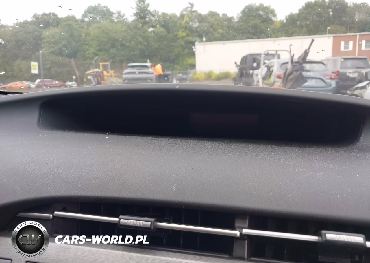 2014 Toyota Prius Two VIN:JTDKN3DU8E0374467 - 7