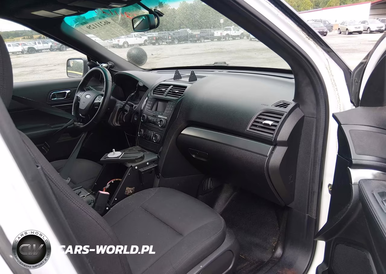 2017 Ford Utility Police Interceptor VIN:1FM5K8AR4HGA63483 - 5