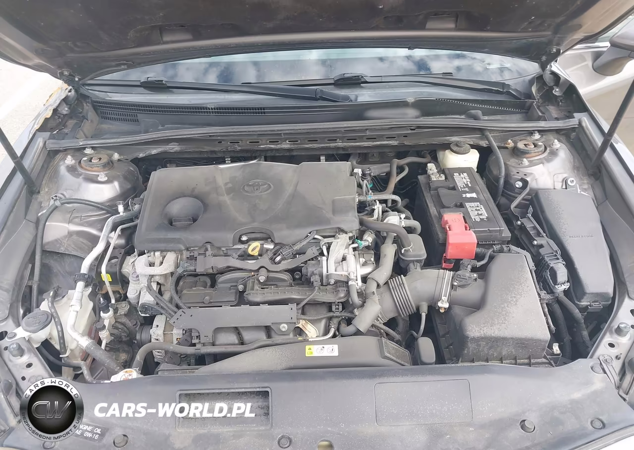 2018 Toyota Camry Le VIN:4T1B11HK3JU637794 - 10