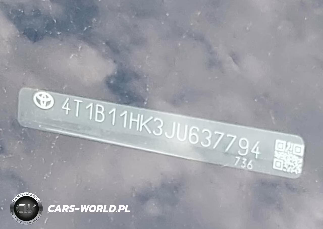 2018 Toyota Camry Le VIN:4T1B11HK3JU637794 - 9