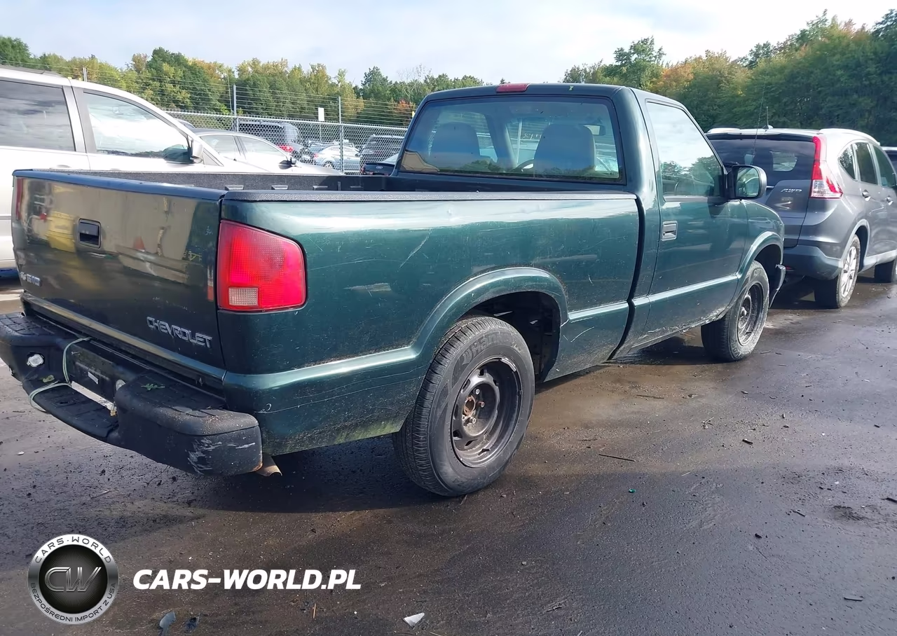 2003 Chevrolet S-10 VIN:1GCCS14H838269690 - 4