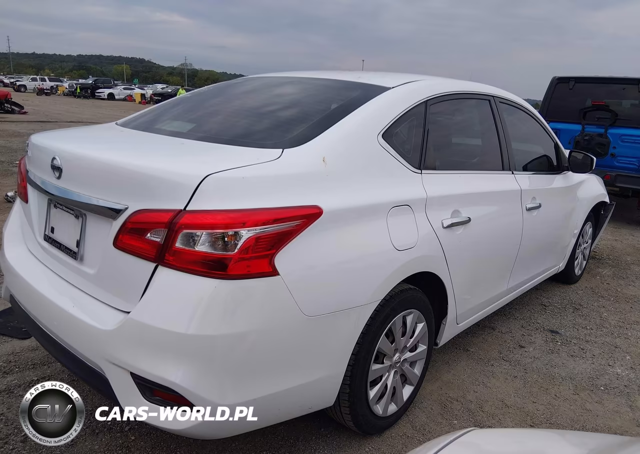 2018 Nissan Sentra S VIN:3N1AB7AP2JY293087 - 4