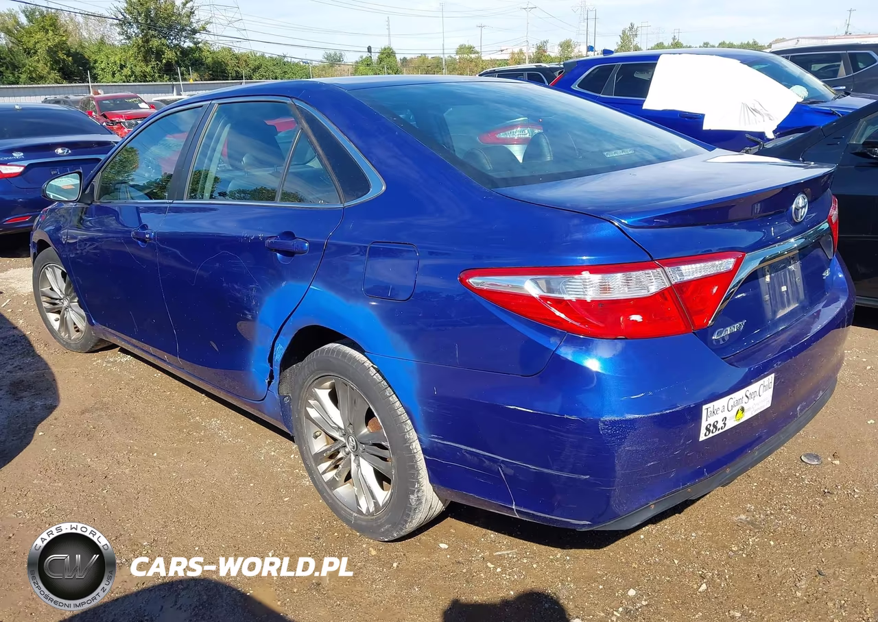 2016 Toyota Camry Se VIN:4T1BF1FK2GU581893 - 3