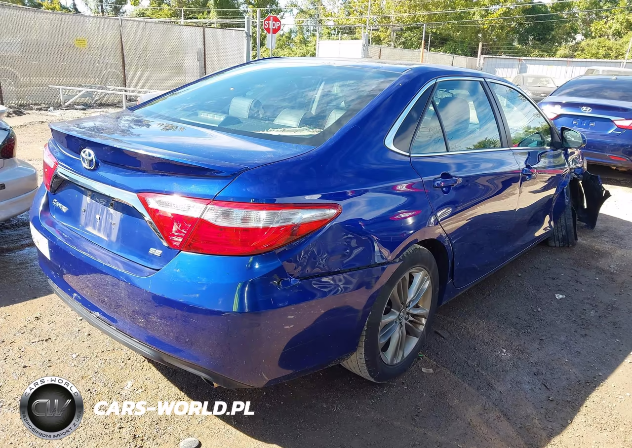 2016 Toyota Camry Se VIN:4T1BF1FK2GU581893 - 4