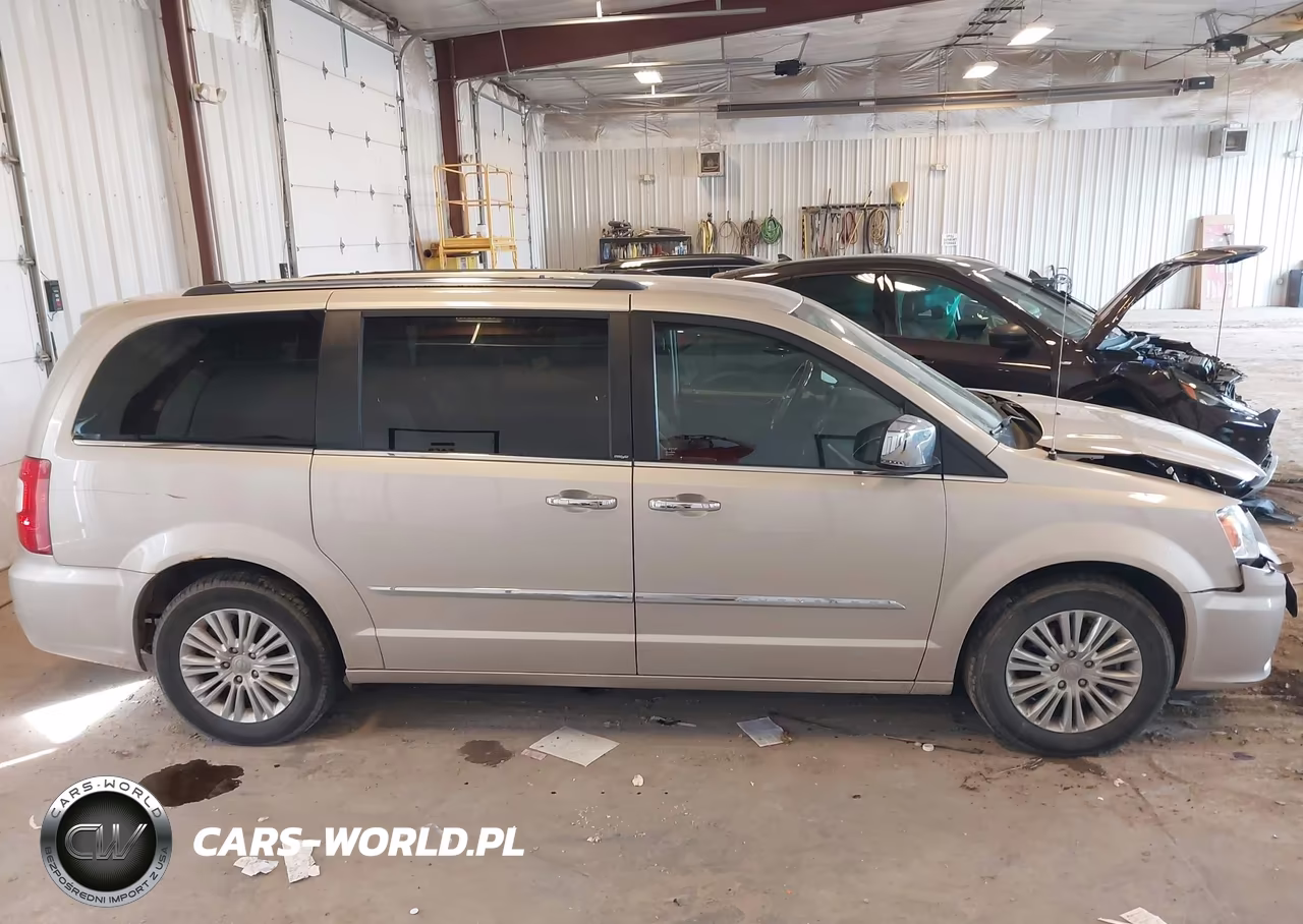 2012 Chrysler Town & Country Limited VIN:2C4RC1GG1CR382718 - 13