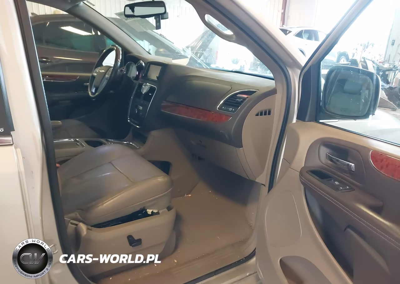 2012 Chrysler Town & Country Limited VIN:2C4RC1GG1CR382718 - 5