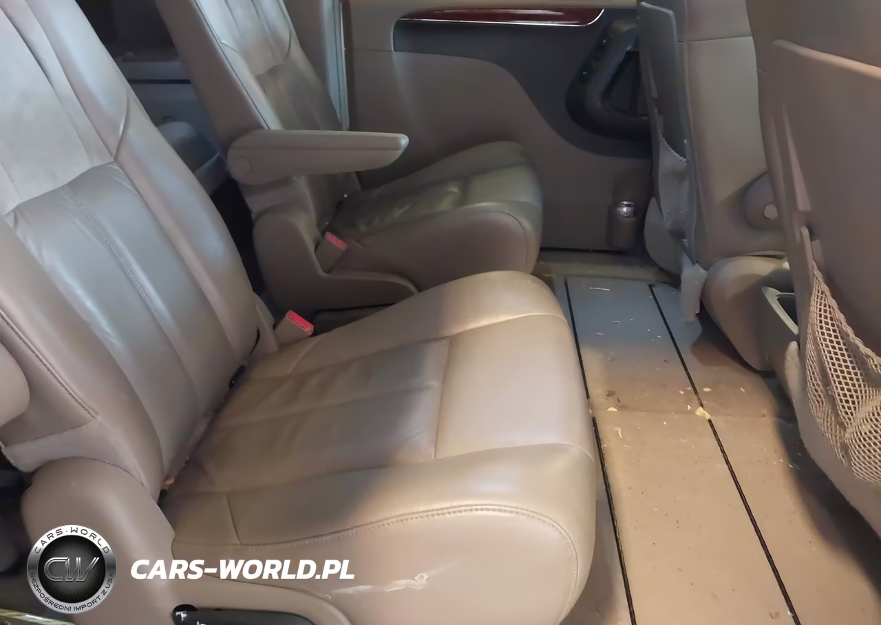 2012 Chrysler Town & Country Limited VIN:2C4RC1GG1CR382718 - 8