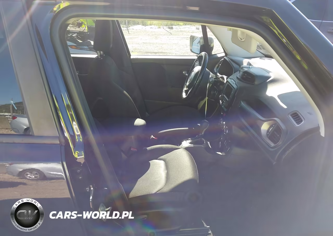 2017 Jeep Renegade Latitude 4X4 VIN:ZACCJBBB6HPG49716 - 5