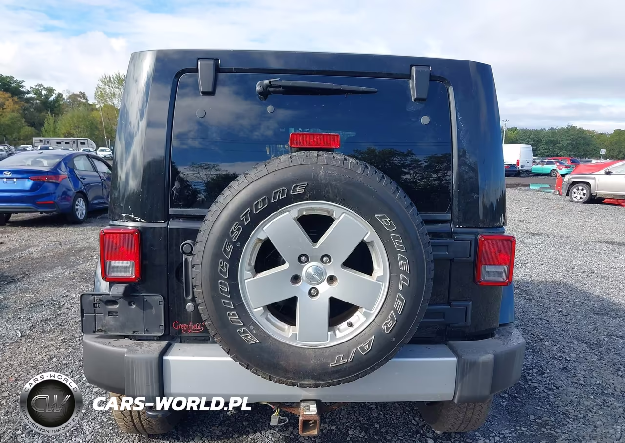 2012 Jeep Wrangler Unlimited Sahara VIN:1C4BJWEG2CL198579 - 16