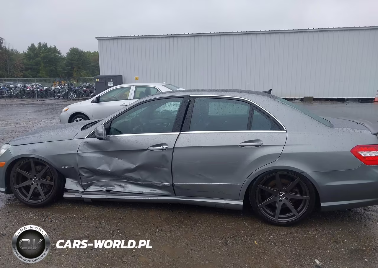 2010 Mercedes-Benz E 550 4Matic VIN:WDDHF9ABXAA233858 - 15