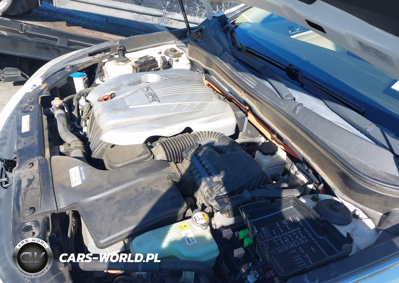 2015 Hyundai Sonata Hybrid VIN:KMHEC4A4XFA138858 - 10