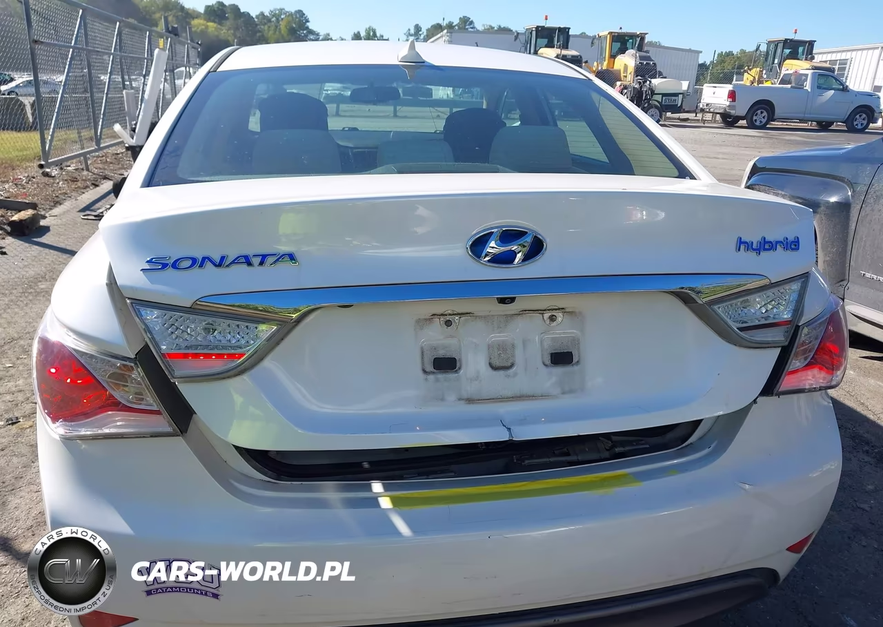 2015 Hyundai Sonata Hybrid VIN:KMHEC4A4XFA138858 - 6