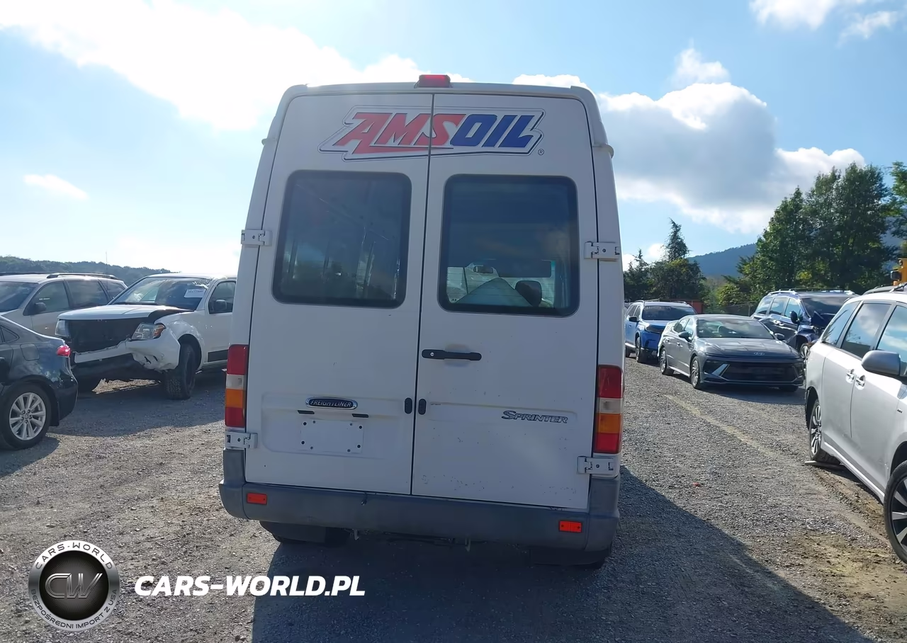 2005 Freightliner Sprinter 3500 VIN:WDYPD444655838362 - 17