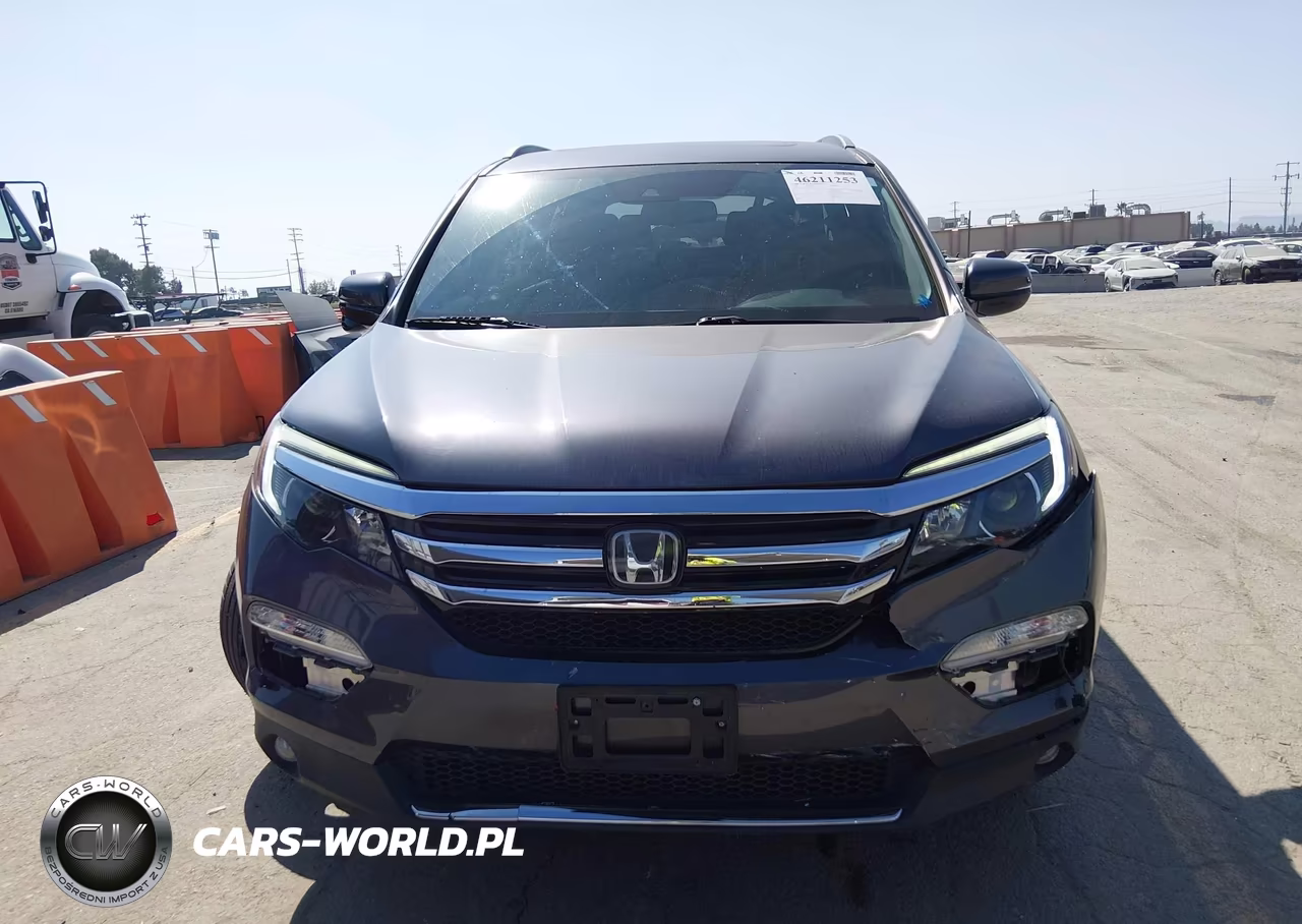 2018 Honda Pilot Touring VIN:5FNYF5H92JB004197 - 15