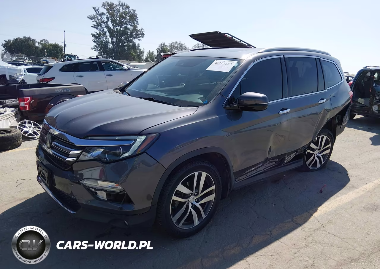 2018 Honda Pilot Touring VIN:5FNYF5H92JB004197 - 2