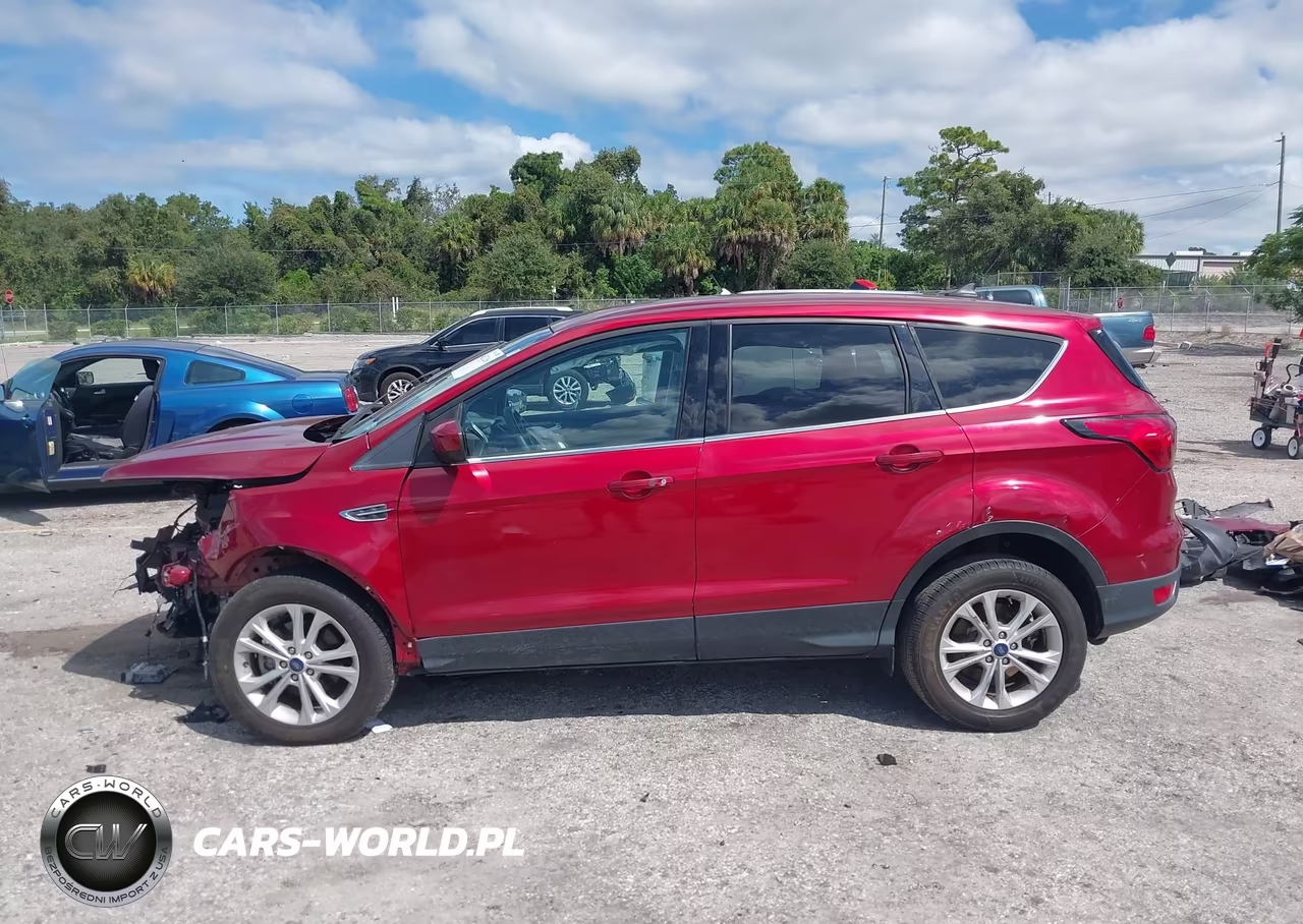 2019 Ford Escape Se VIN:1FMCU0GD2KUB95861 - 13