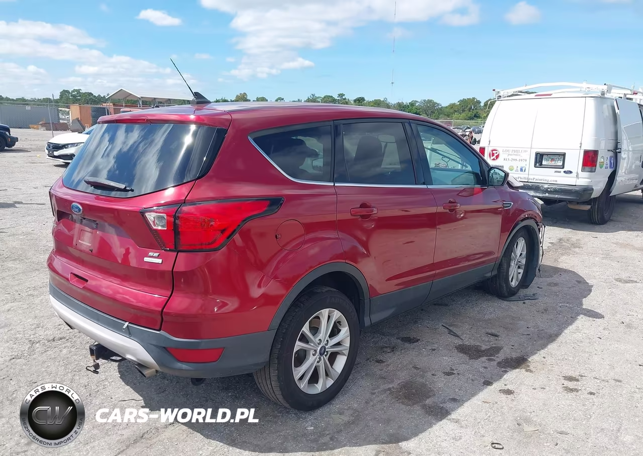 2019 Ford Escape Se VIN:1FMCU0GD2KUB95861 - 4