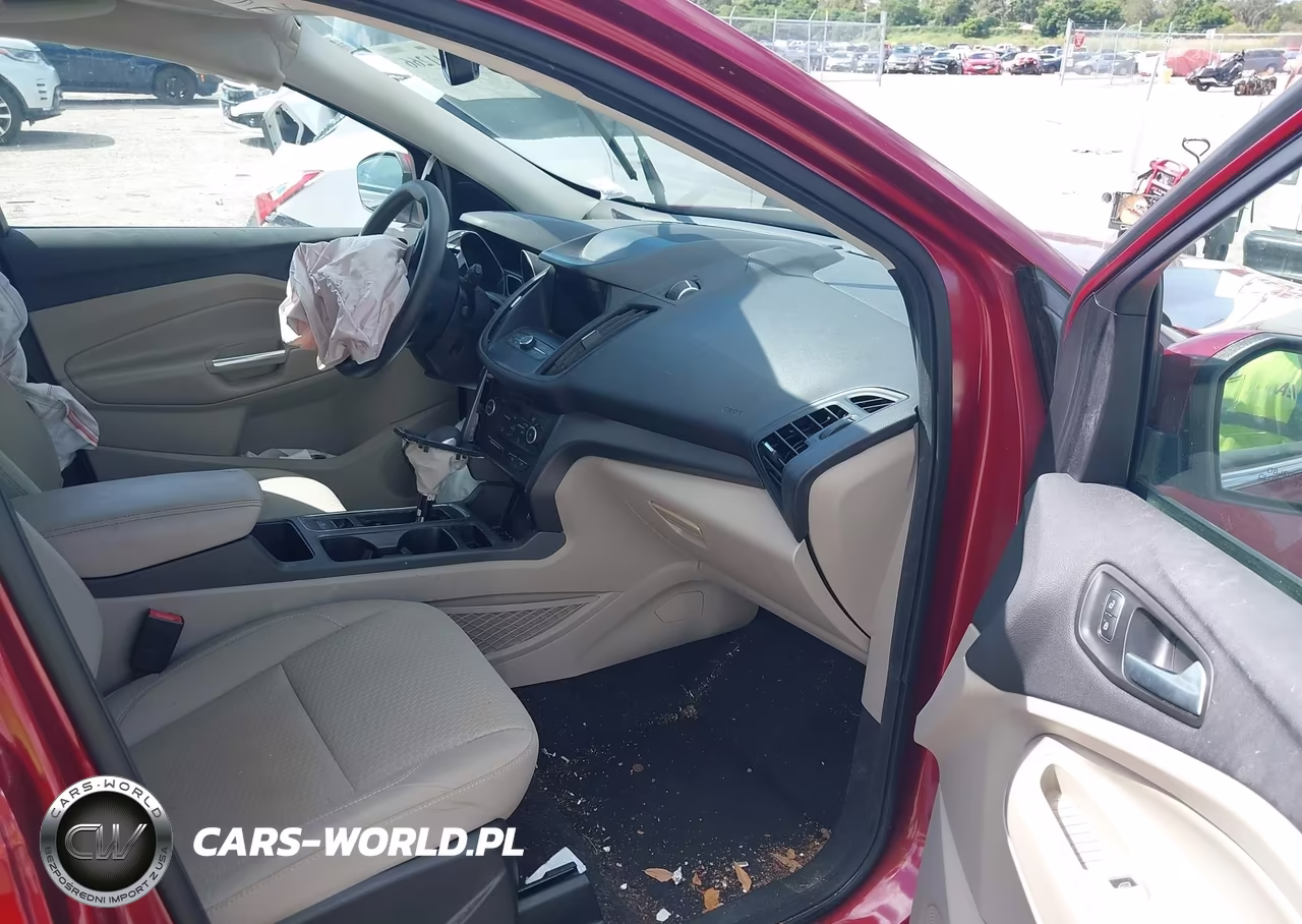 2019 Ford Escape Se VIN:1FMCU0GD2KUB95861 - 5