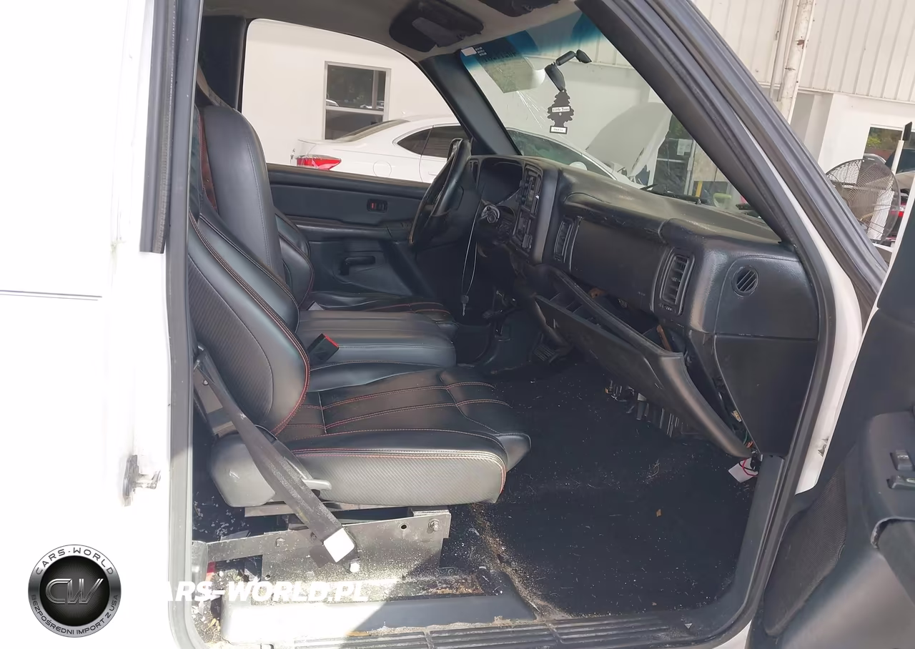 2000 Chevrolet Silverado 1500 VIN:1GCEC14T0YE338178 - 5