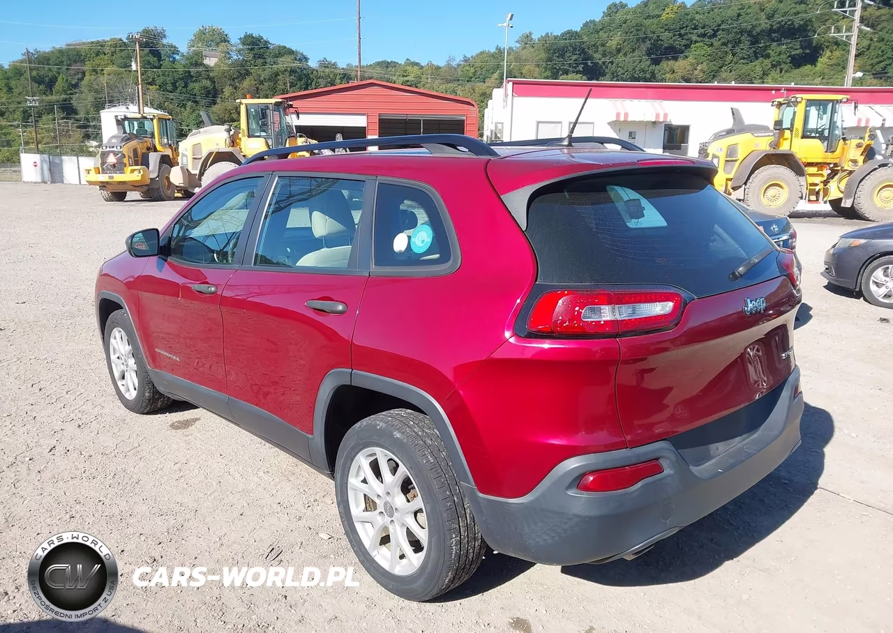2015 Jeep Cherokee Sport VIN:1C4PJLAB8FW656840 - 3