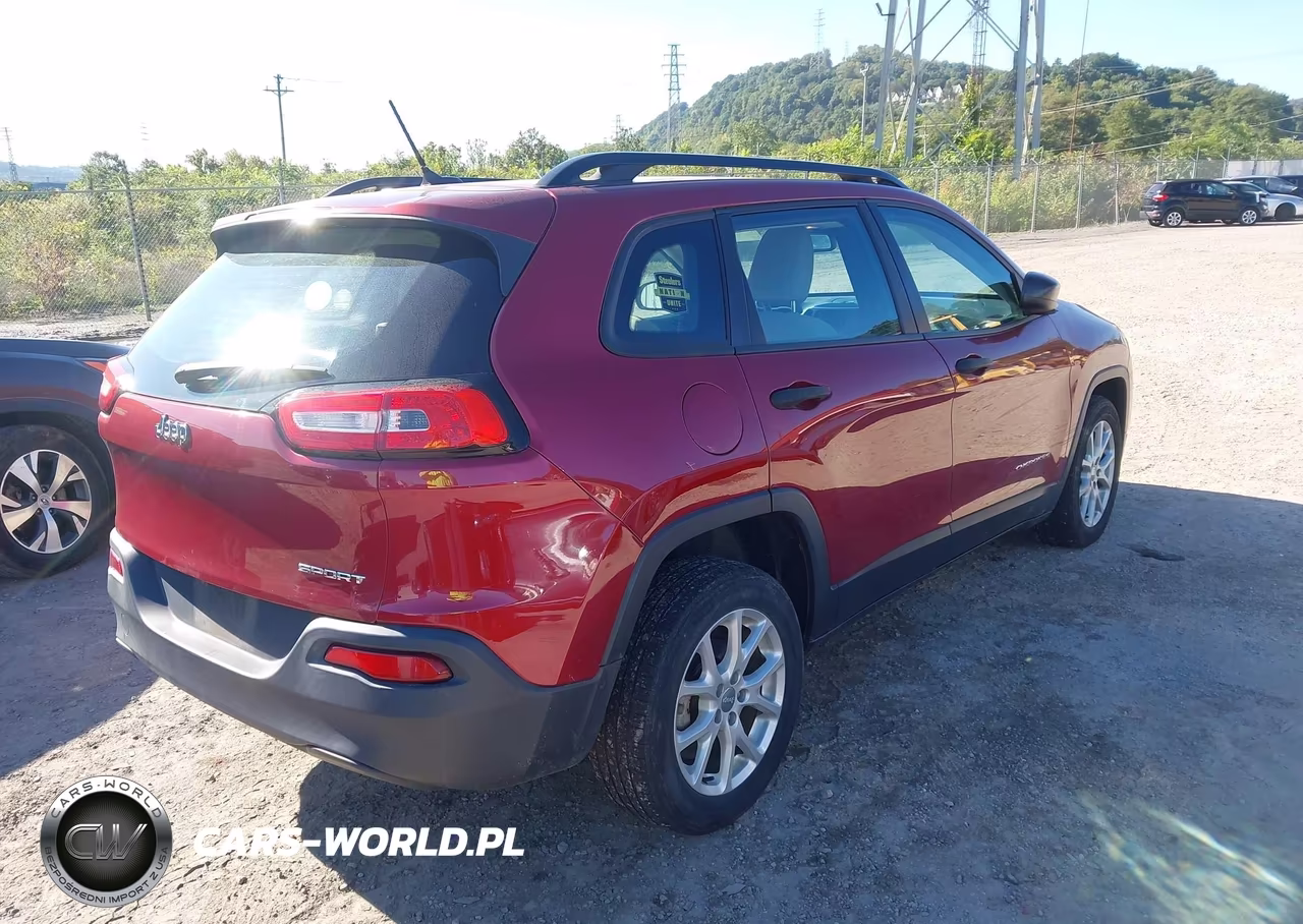 2015 Jeep Cherokee Sport VIN:1C4PJLAB8FW656840 - 4