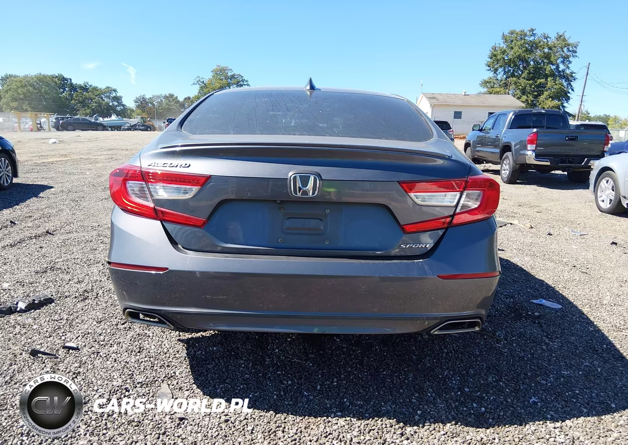 2018 Honda Accord Sport VIN:1HGCV1F33JA112617 - 17