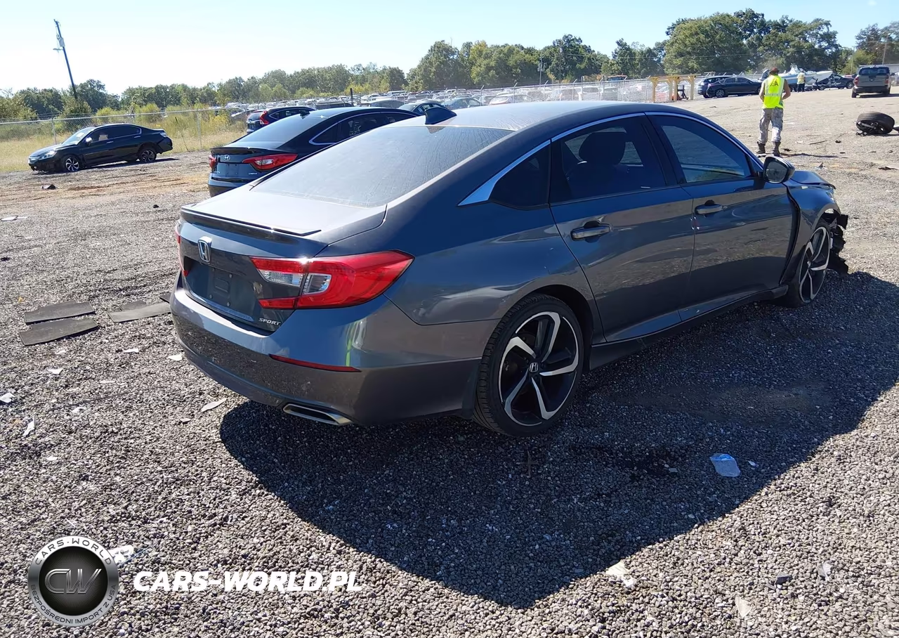 2018 Honda Accord Sport VIN:1HGCV1F33JA112617 - 4