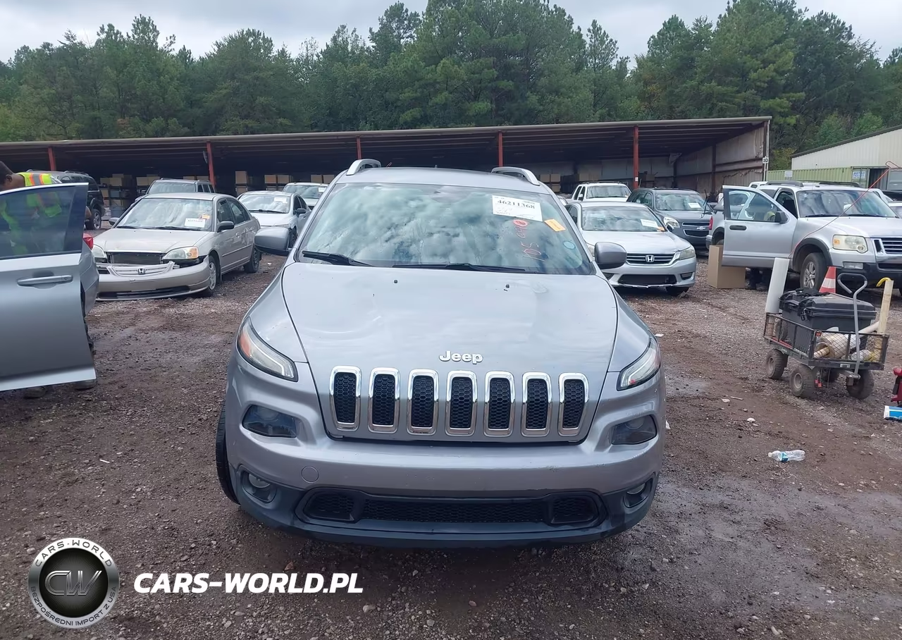 2014 Jeep Cherokee Latitude VIN:1C4PJLCS7EW105990 - 15