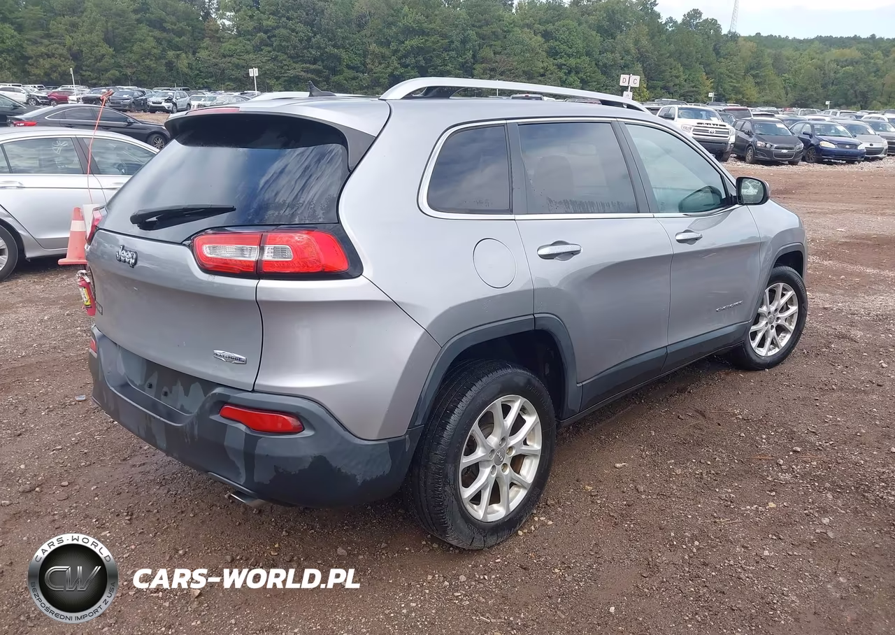 2014 Jeep Cherokee Latitude VIN:1C4PJLCS7EW105990 - 4