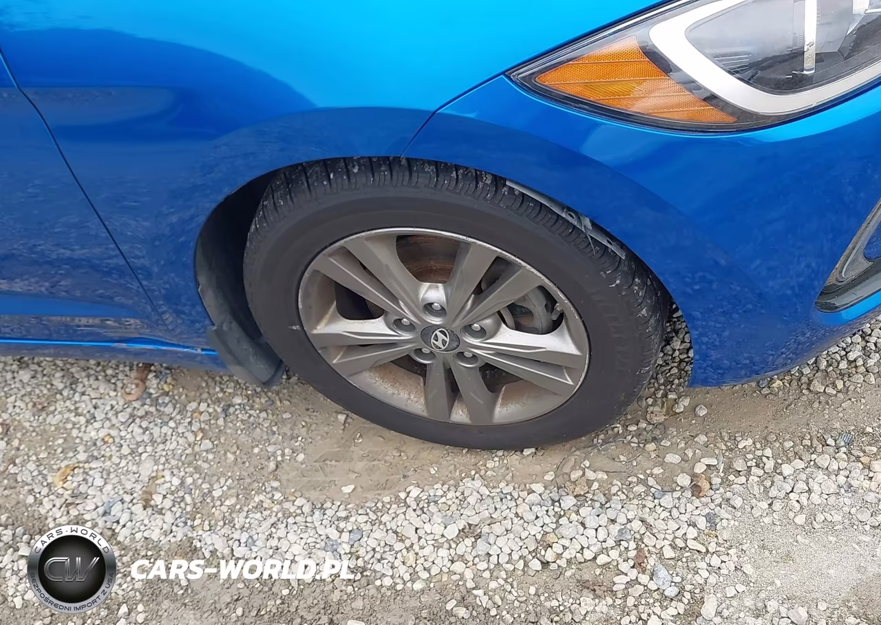 2018 Hyundai Elantra Value Edition VIN:5NPD84LF0JH271176 - 6