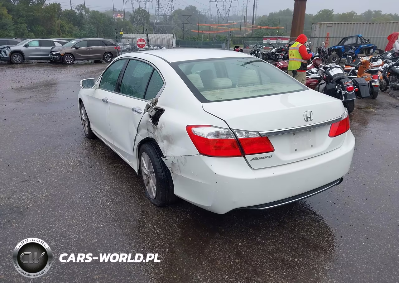 2014 Honda Accord Ex VIN:1HGCR2F78EA010572 - 3