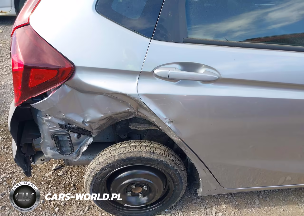 2019 Honda Fit Lx VIN:3HGGK5H45KM751707 - 18