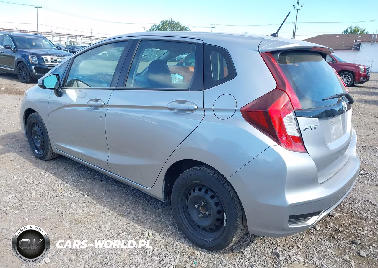 2019 Honda Fit Lx VIN:3HGGK5H45KM751707 - 3