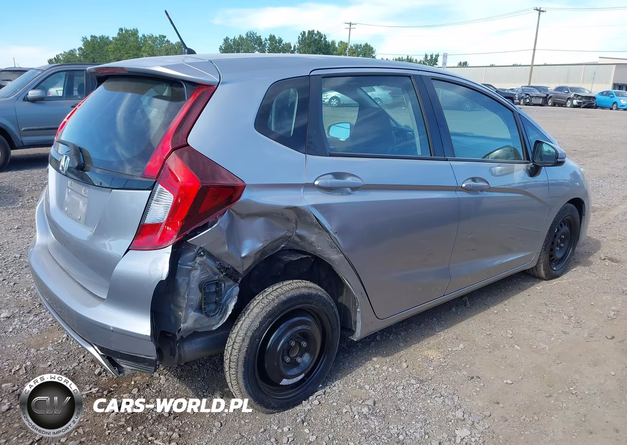 2019 Honda Fit Lx VIN:3HGGK5H45KM751707 - 4