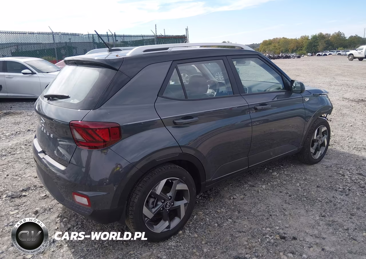 2025 Hyundai Venue Sel VIN:KMHRC8A37SU390012 - 4