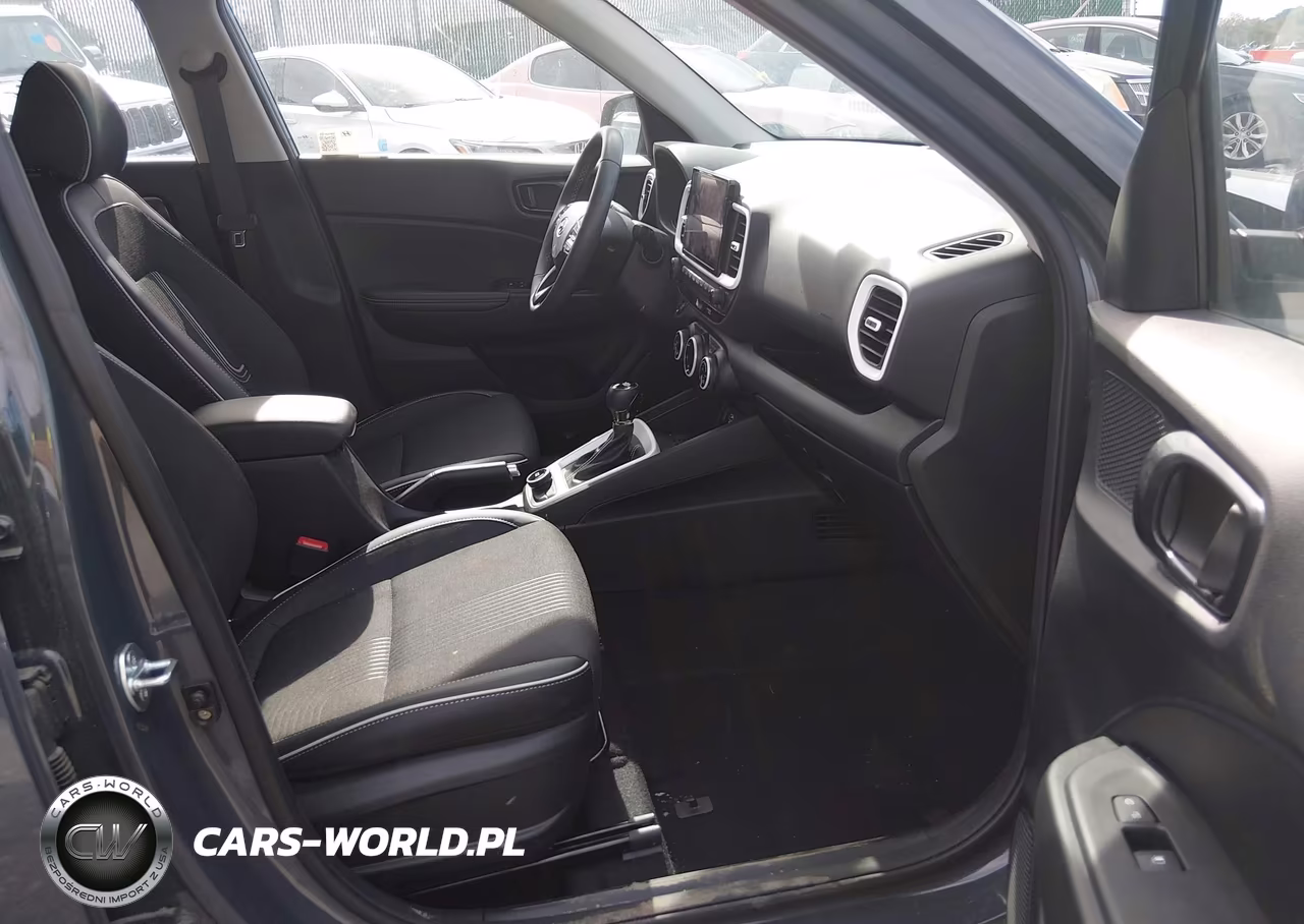 2025 Hyundai Venue Sel VIN:KMHRC8A37SU390012 - 5