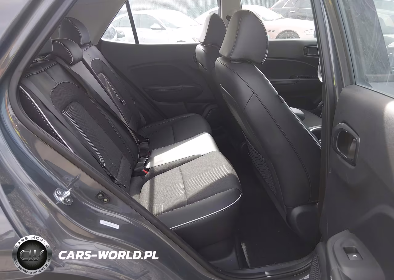 2025 Hyundai Venue Sel VIN:KMHRC8A37SU390012 - 8