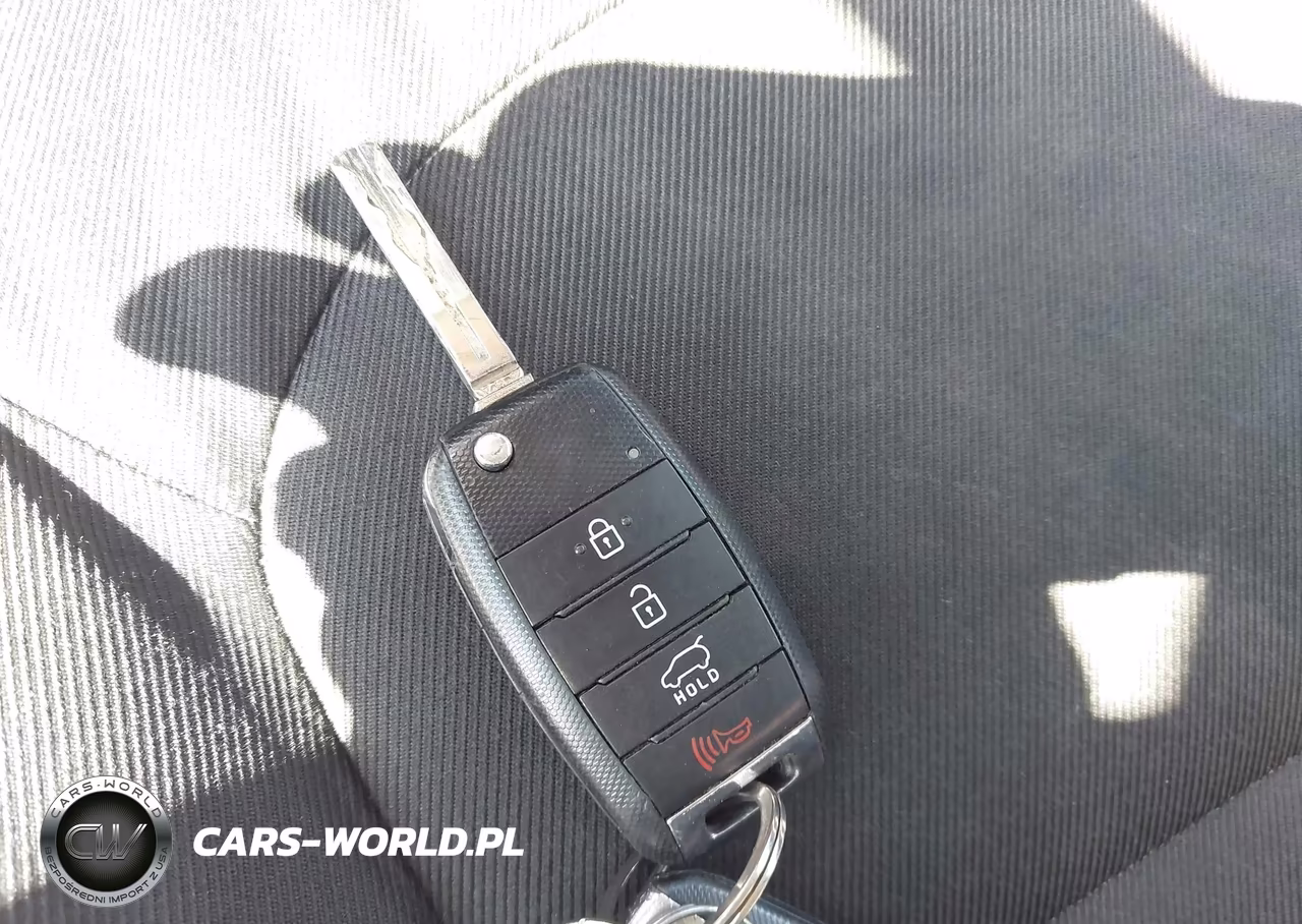 2015 Kia Soul + VIN:KNDJP3A54F7790513 - 11